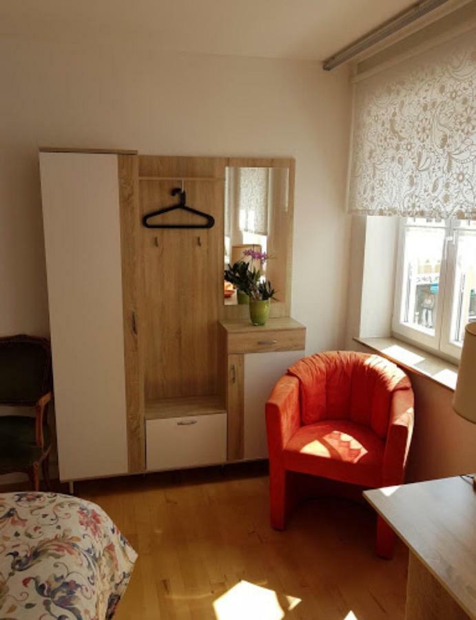 Pension Moserhaus Harburg  Buitenkant foto