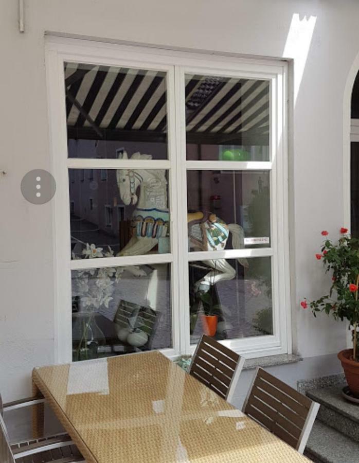 Pension Moserhaus Harburg  Buitenkant foto
